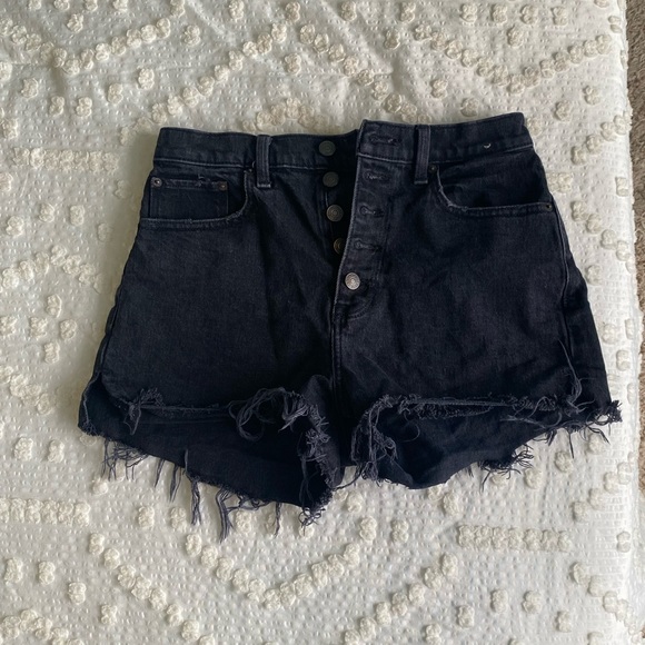 Abercrombie & Fitch Pants - Abercrombie Women’s curve love high rise mom short
